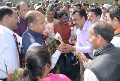 CM Jairam Thakur targets congress during mandi visit