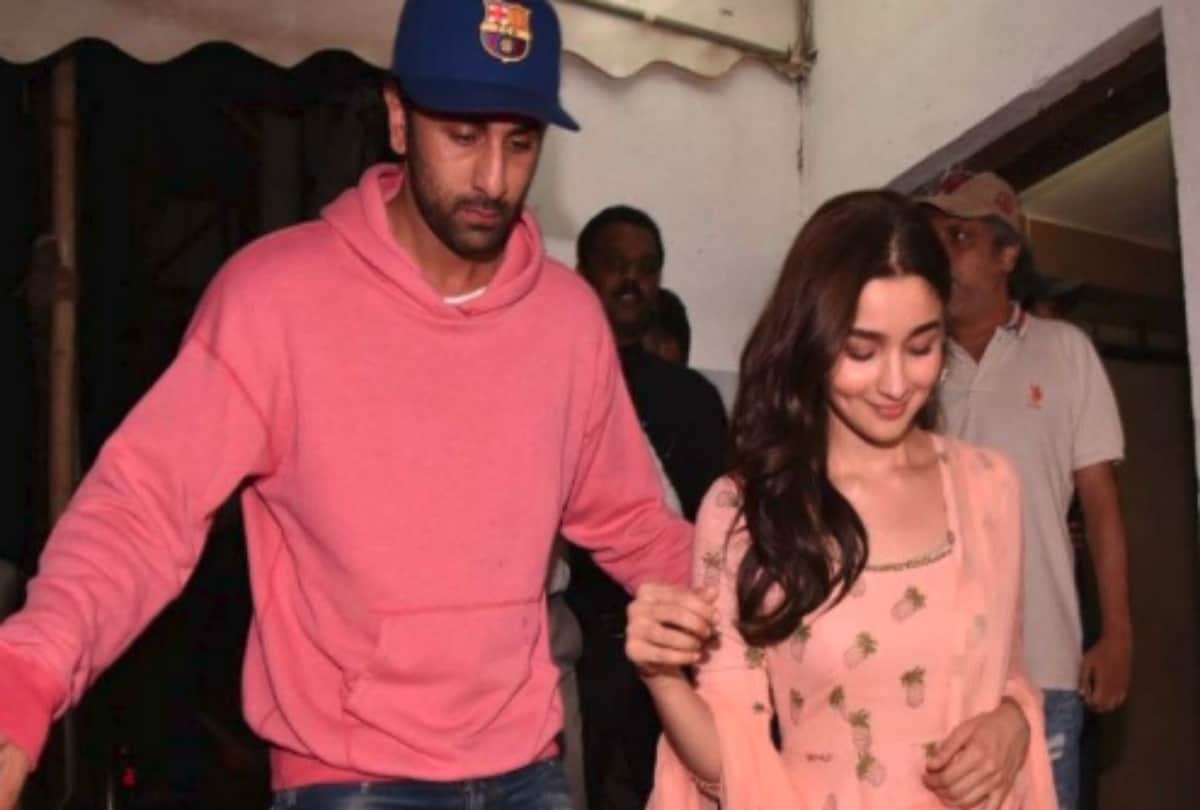 ranbir kapoor meet alia bhatt ex boyfriend siddharth malhotra in diwali party
