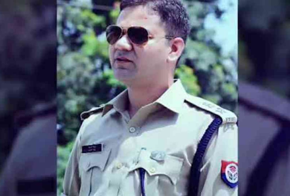 ssp ajaypal sharma random inspection in mid night at Noida 