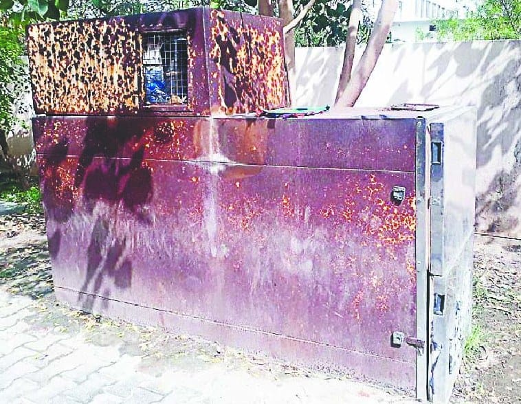 morchari me rakhe fridge ho gaye kabaar