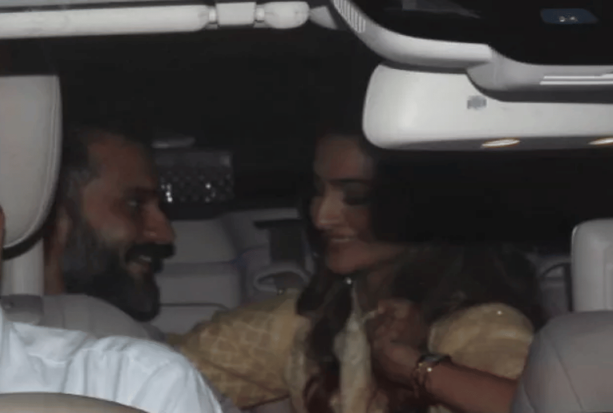 sonam kapoor receive husband anand ahuja at mumbai airport