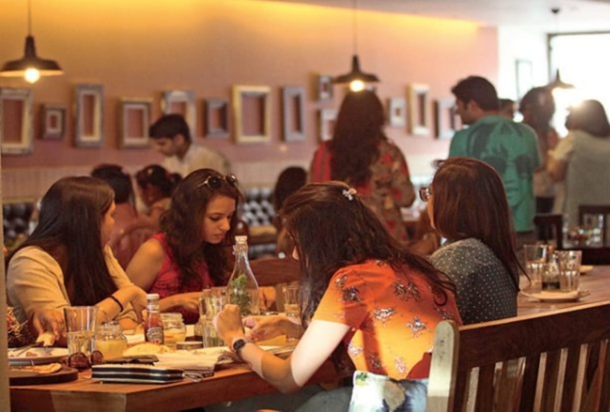 Indian Law: Hotel-restaurants cannot bar entry a women in saree, our law says even they cannot deny free water or toilet facilities