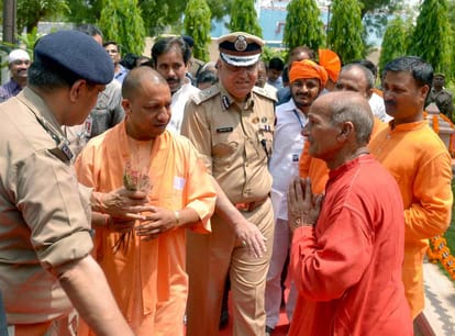 CM yogi adityanath said to prisoners connect to mainstream of society