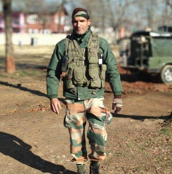 indian army deepak nainwal injured terrorist attack death in hospital