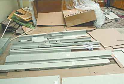 Fifty lakh pieces of goods robbed in electric substation by Robbers at Greater Noida