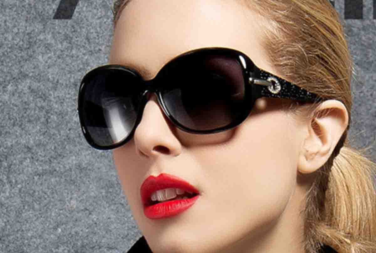 The temperature of more than 30 degrees may damage your eyes, Do it before  going outside.