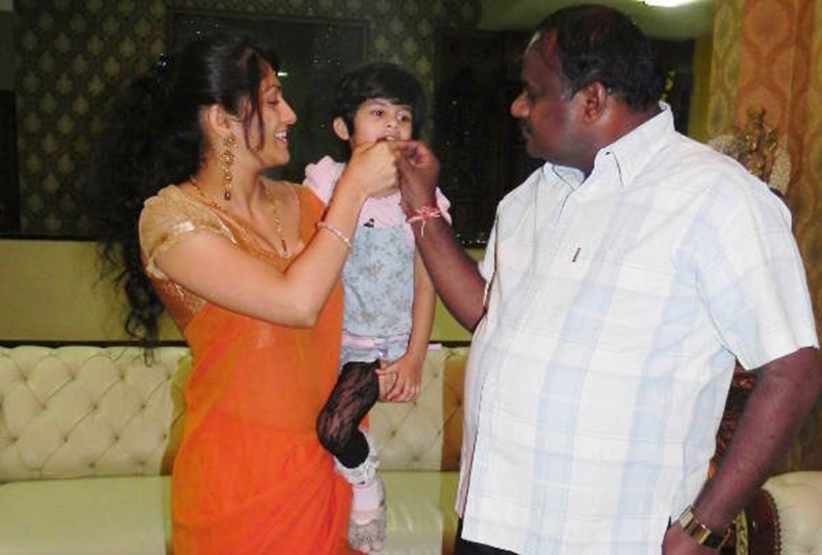  radhika kumaraswamy frustrated after death of first husband then married with hd kumaraswamy