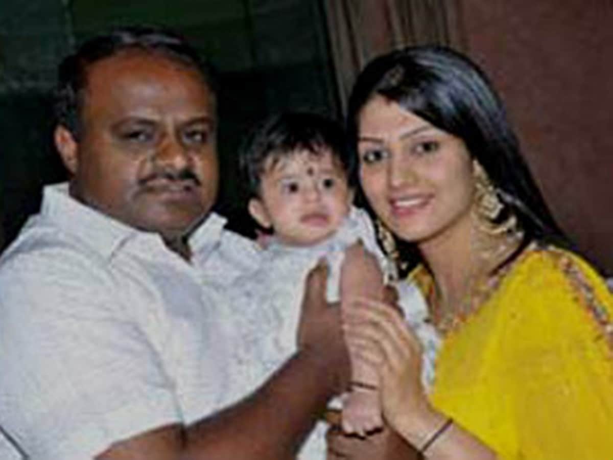Kumarswamy secretly married Kannada Actress Radhika in 2006 and couple have a daughter