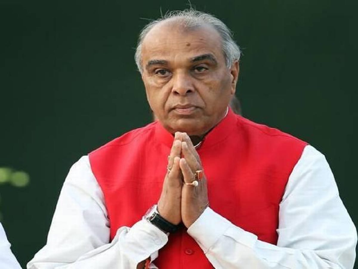 MP Jagdambika Pal became Corona positive