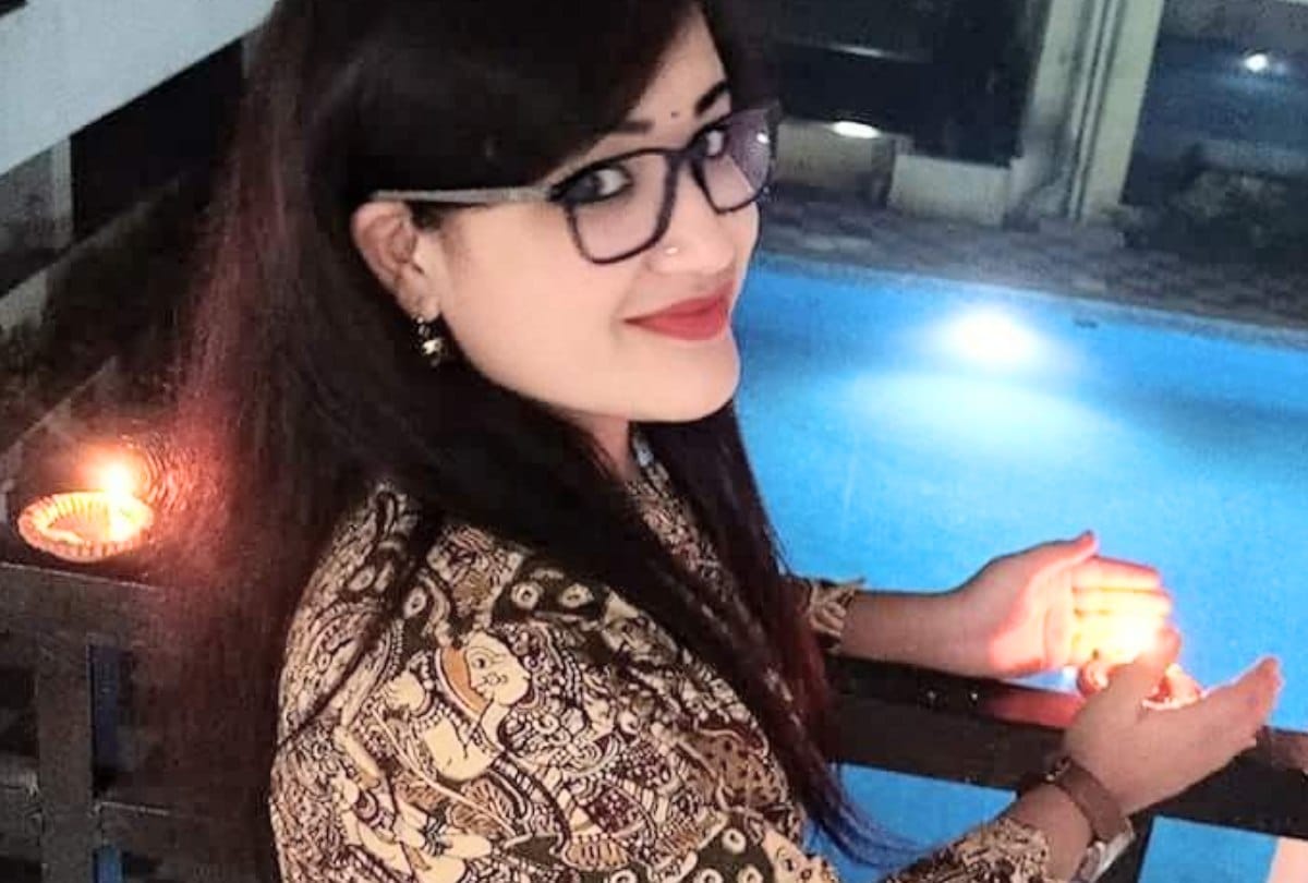 Aunradha joined indian navy as a lieutenant