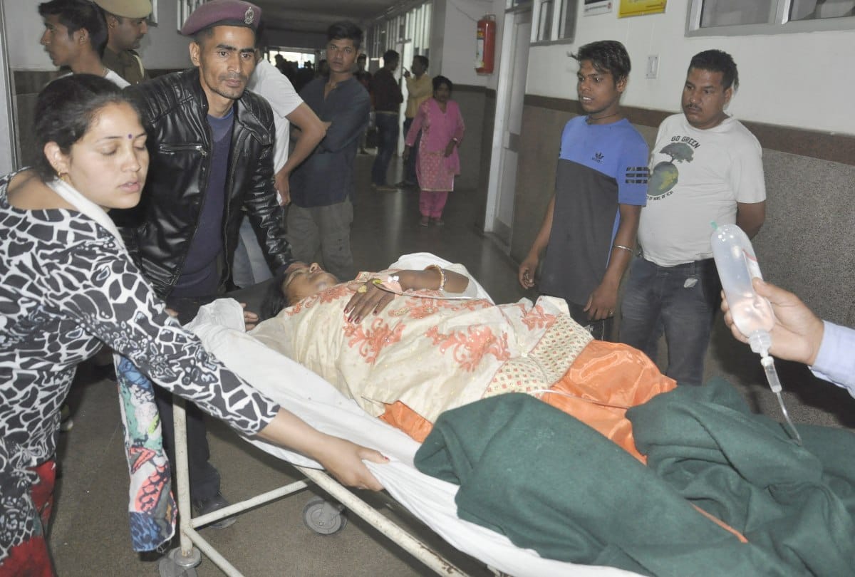 Himachal Pradesh: 5 dies, 11 injured when Tata Sumo falls in to gorge
