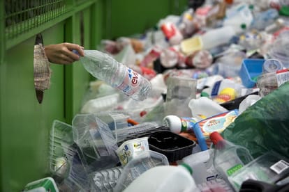 beat plastic pollution, UGC directs universities to ban plastic in campus 