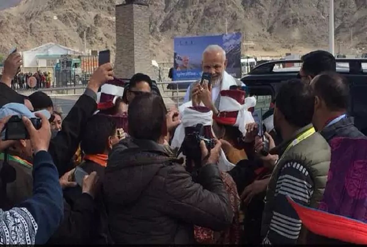 PM Modi speaks ladakhi, Kashmiri and Dogri in jammu kashmir visit
