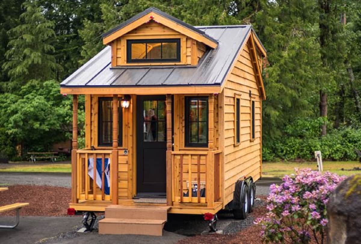 The world's smallest house built by nanotechnology