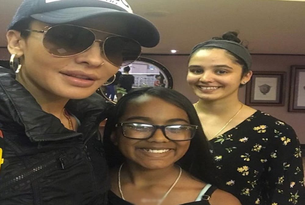 team india star batsman Shikhar Dhawan and his wife Ayesha are a soft-hearted couple in cricket 