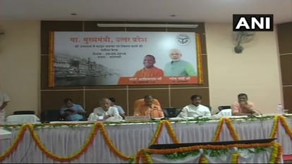 Cm yogi gave ultimatum for maintain roads of varanasi