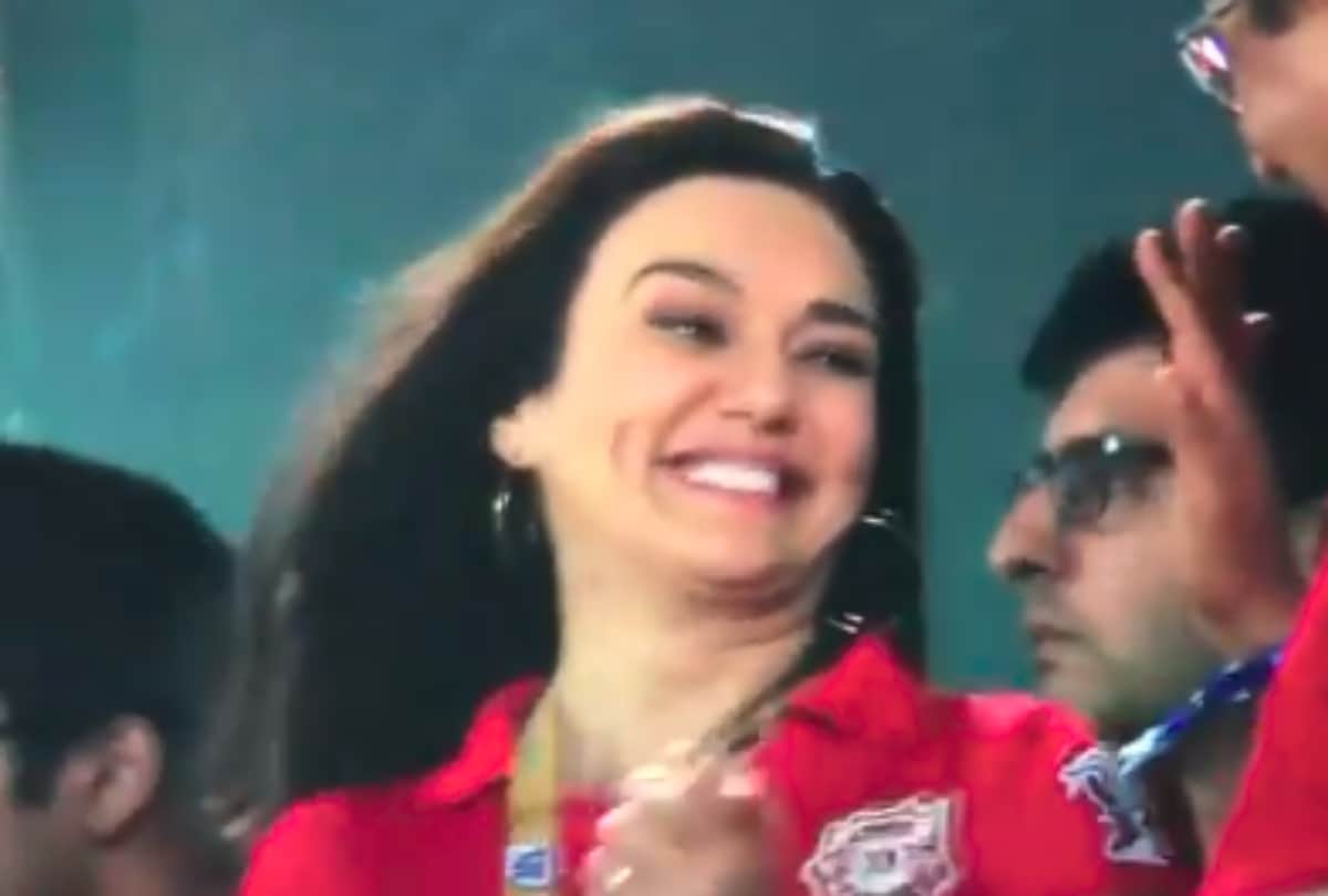 preity zinta viral video on social media ipl 2018