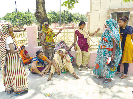 Car and loader clash, girl's death