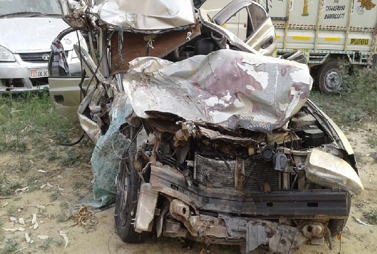 Accident of Honda City Car in Muzaffarnagar, Two killed, many injured