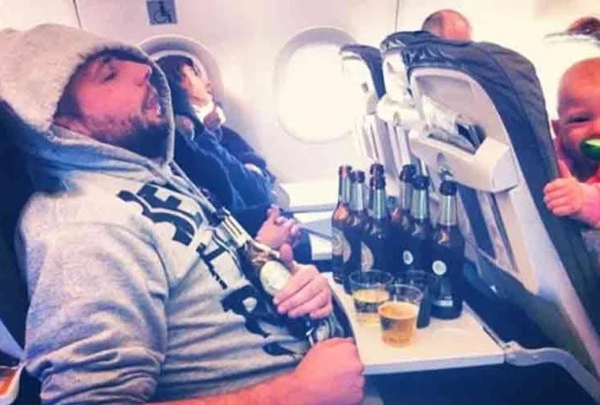 these shaming pictures of flights make you laugh