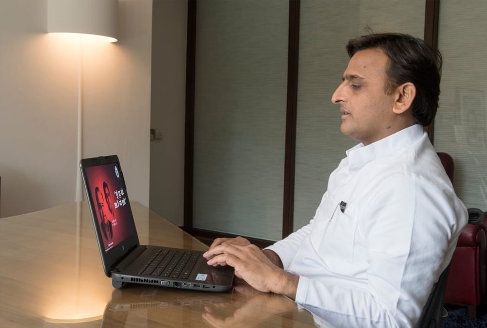akhilesh yadav to distribute laptops to uttar pradesh board toppers.