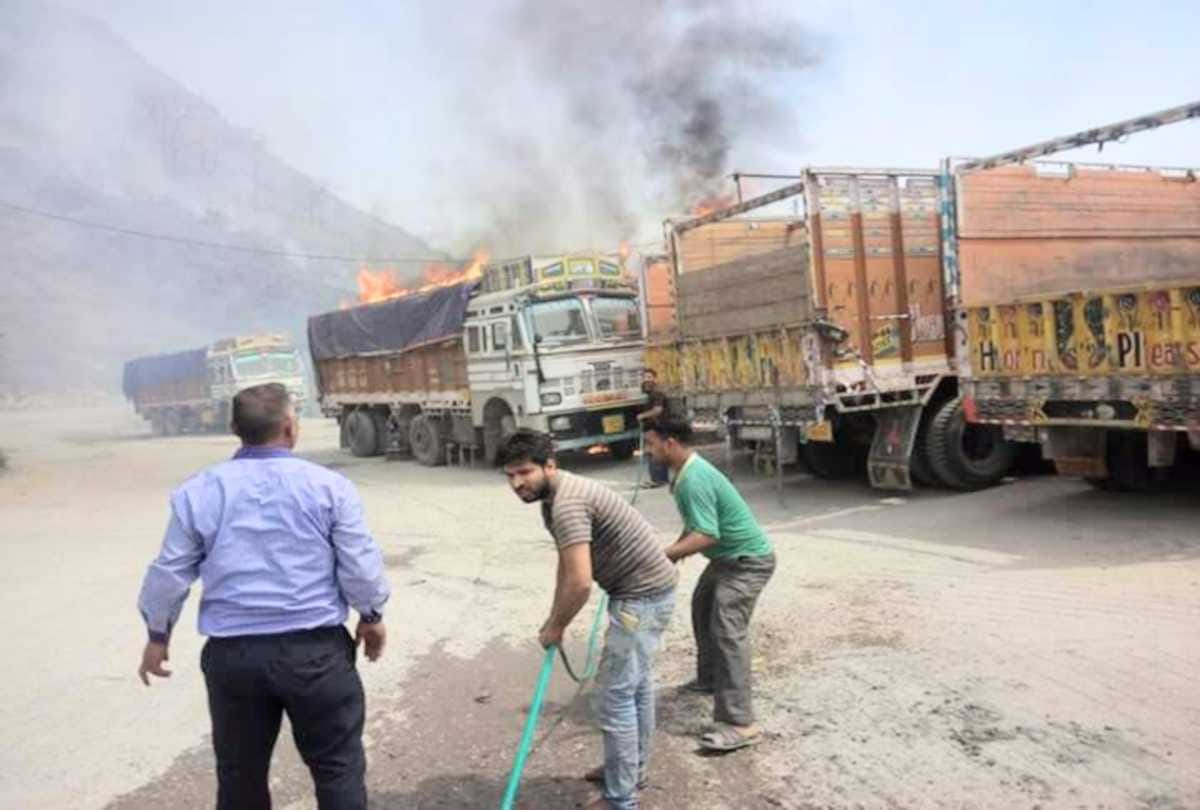 big loss due to forest fire in solan himachal