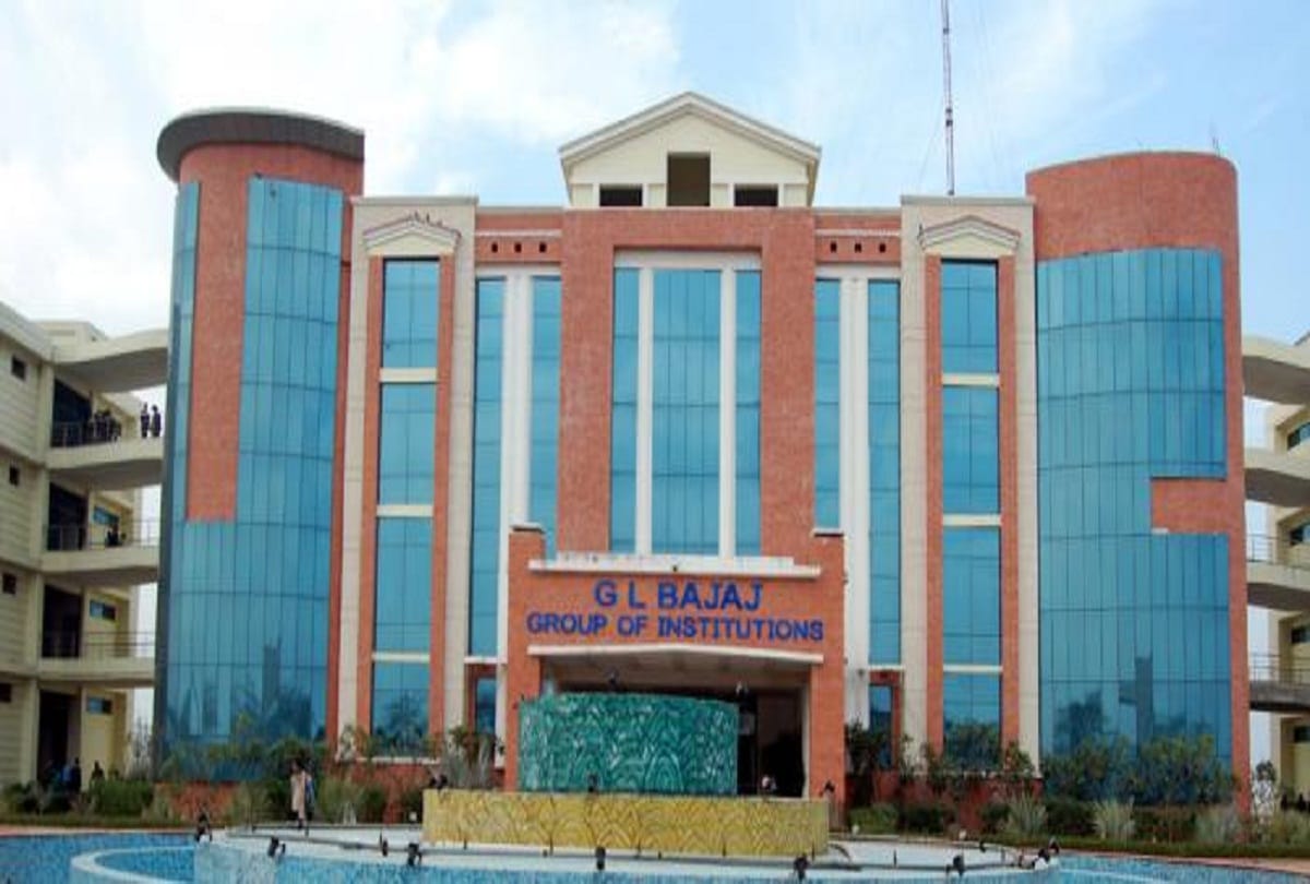 MBA and B.tech Students of Gl Bajaj mathura got placement with the salary package of 20 lakh