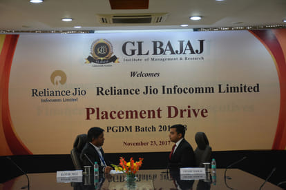 MBA and B.tech Students of Gl Bajaj mathura got placement with the salary package of 20 lakh