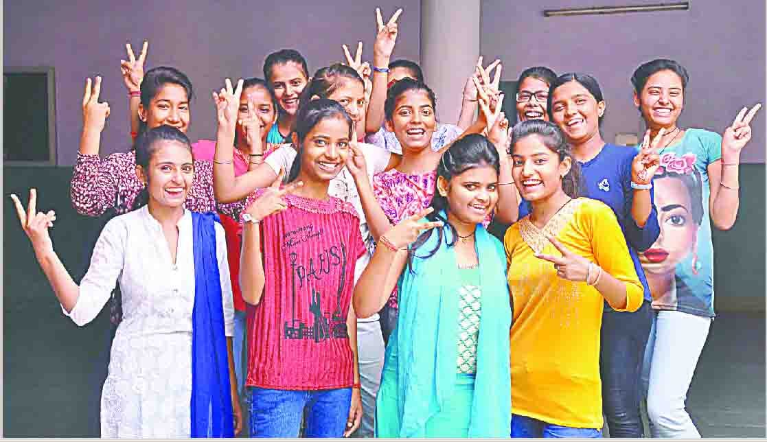 HBSE Result 2018: Girls students proves Once Again in 10th Test Results
