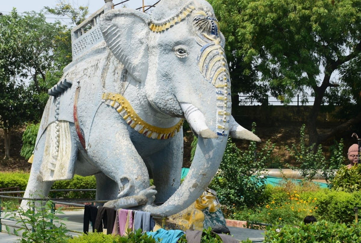 details of parks of lucknow