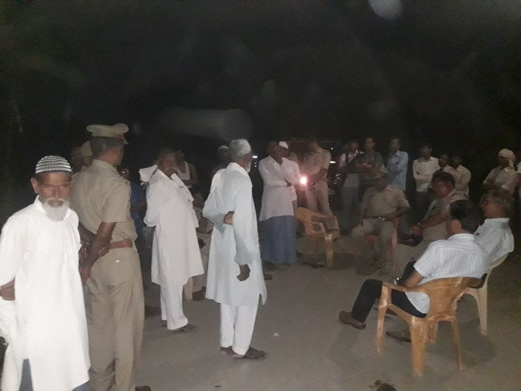 clash between two groups over religious place in kasganj