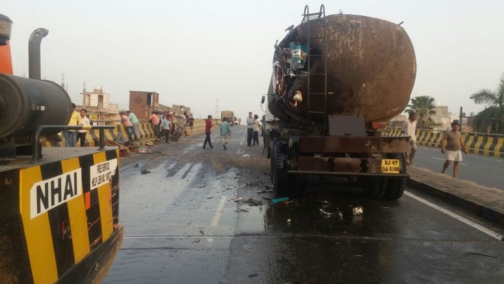 firozabad one died in road accident on nh two 