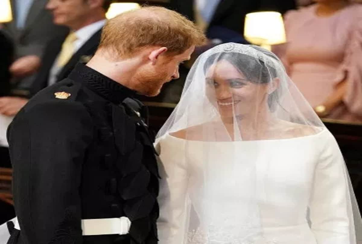 Rishi kapoor posted Dubbed version video of royal wedding ceremony 