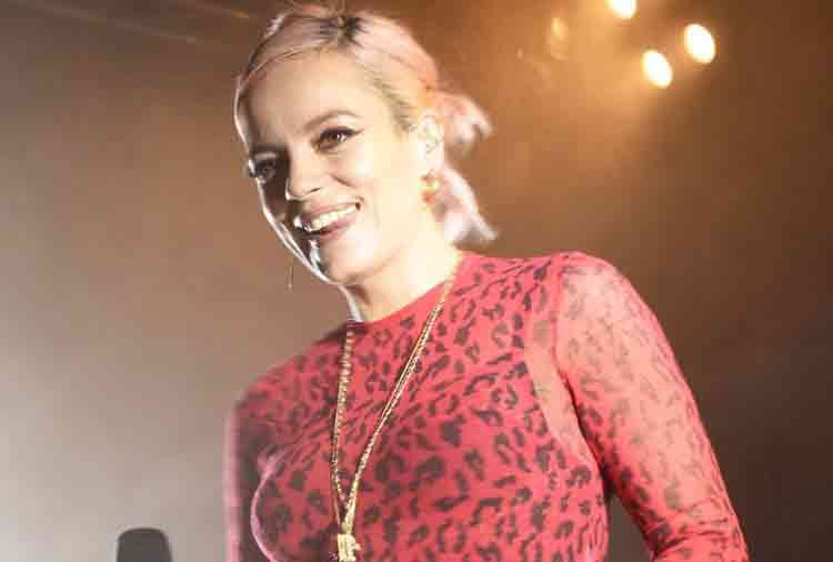 singer lily allen was addicted to vodka and cant difference in water and alcohal