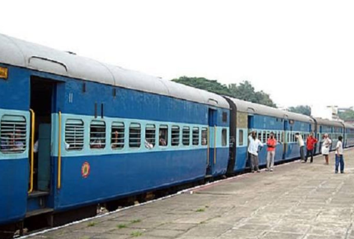 passengers are facing problems in trains