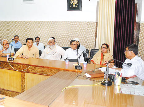 In the meeting of the industry, the entrepreneurs were told to tell