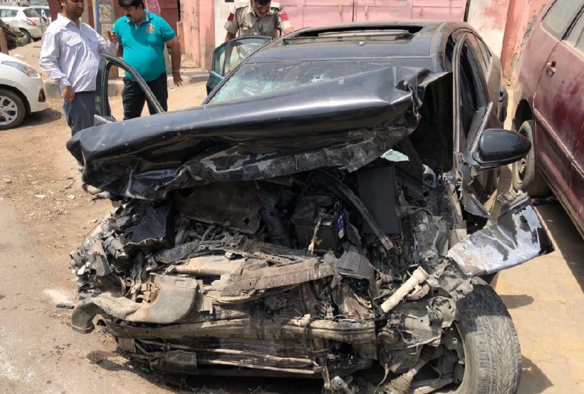 after drink driving lady killed and her friend is injured in road accident
