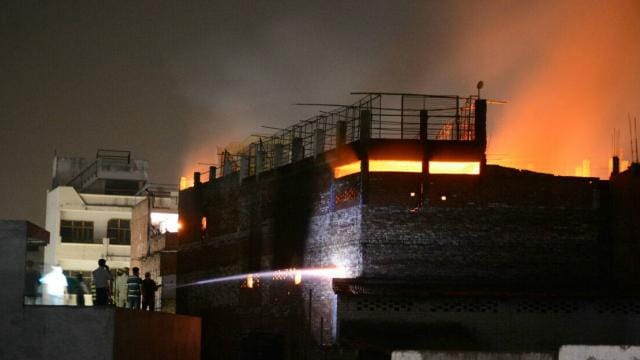 Fierce fire in sevai factory in varanasi