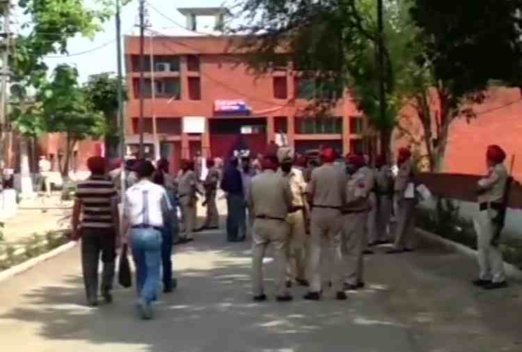 three mobile phone recovered during search in gurdaspur, prisoners protest against 
