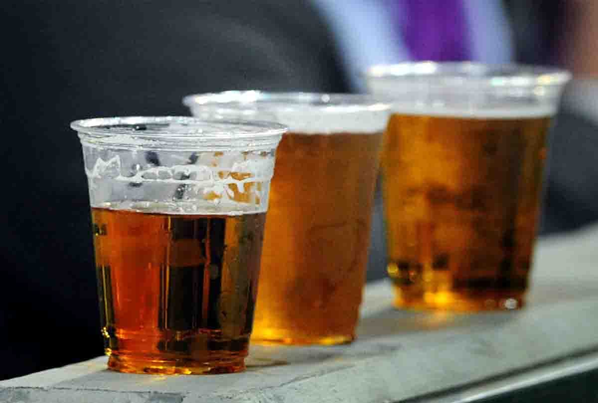 Former minister grandsons annually income for illegal liquor to 5 million 