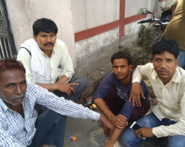 one utensil dealer died, 2.5 lac is missing