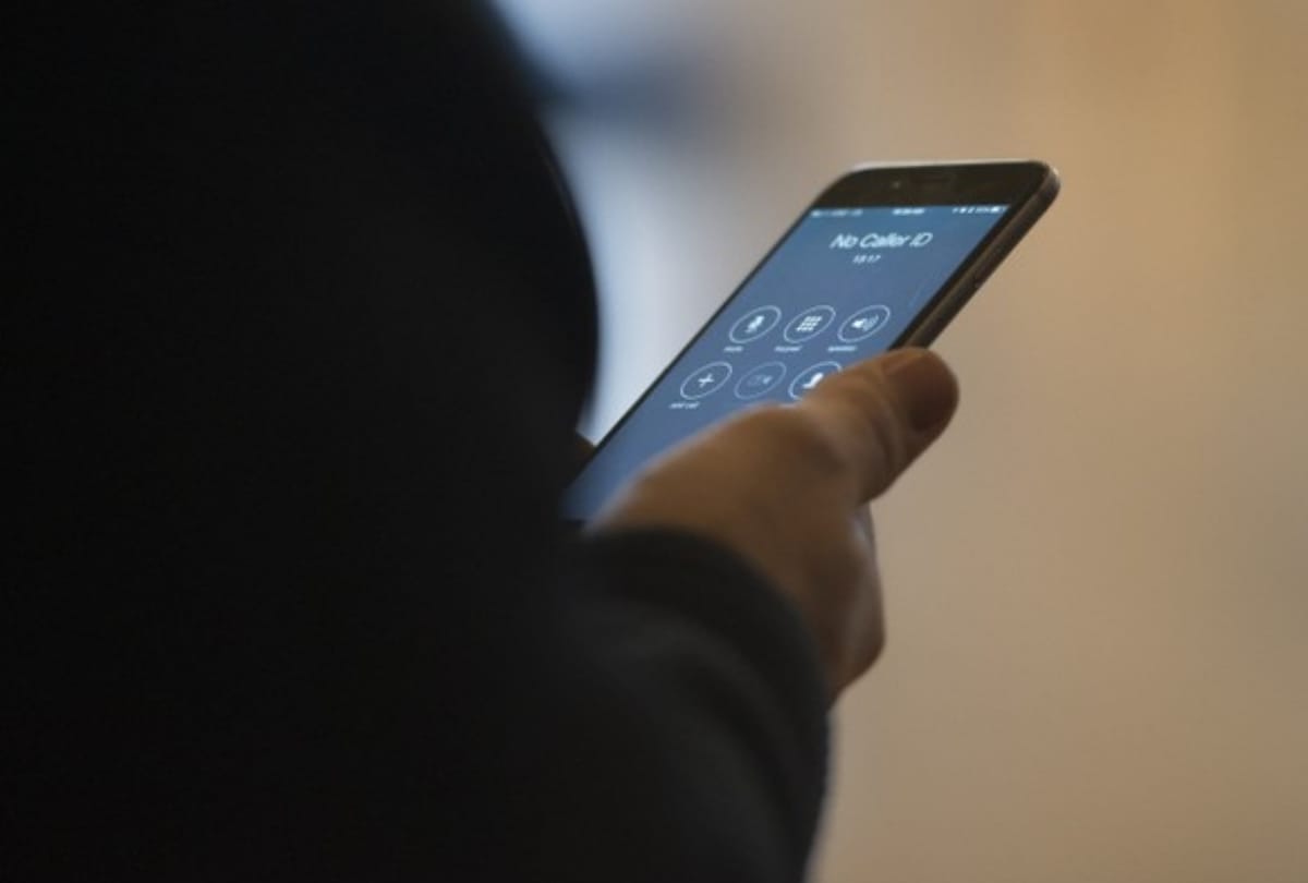 fake ed sales tax officer arrested for making extortion call in delhi ncr