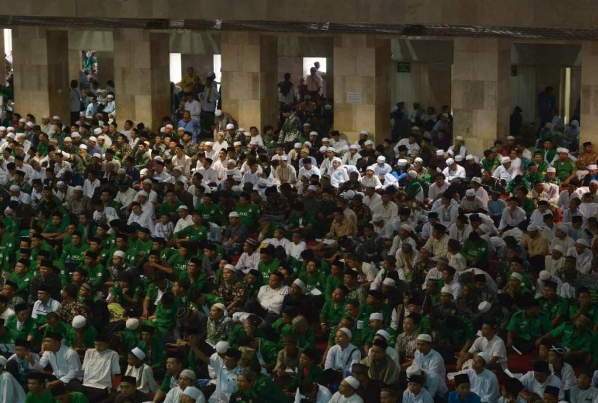 In ramzan or ramadan where the sun never sets how muslims takes roza fast 