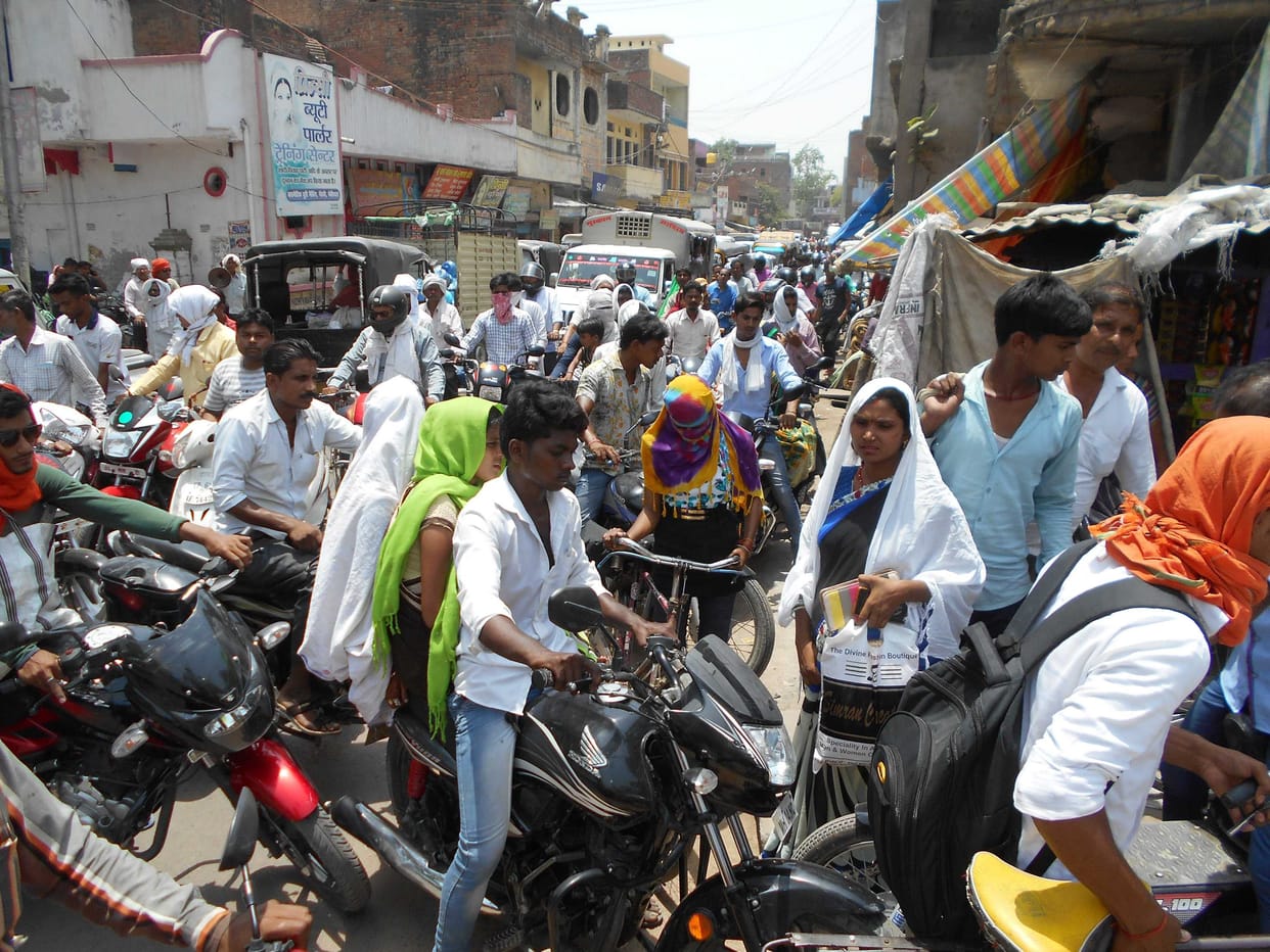 लुंबिनी दुद्धी मार्ग पर लगा आठ किलोमीटर तक जाम