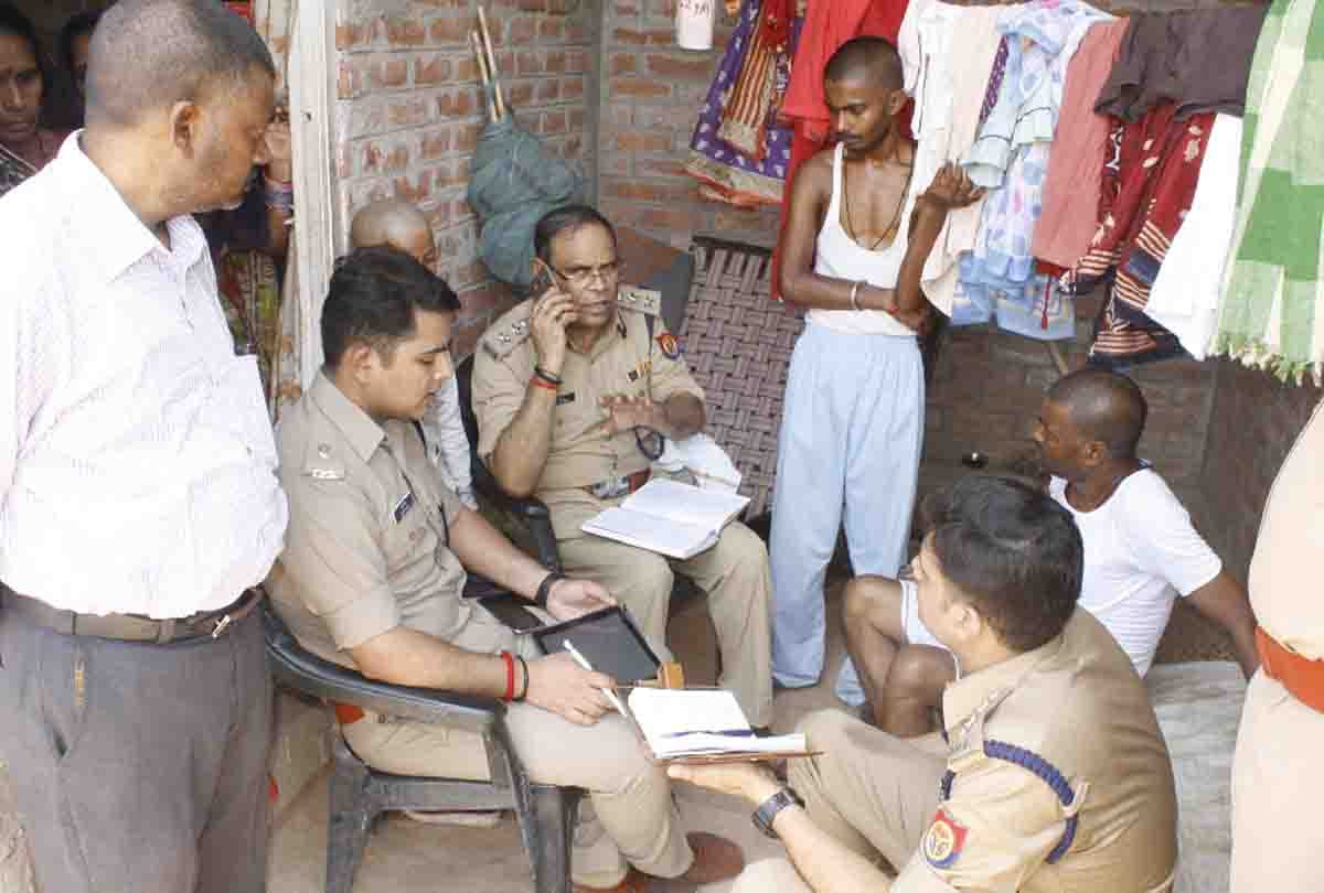 Kachchha Baniyan Gang Robbed four Houses in Unnao