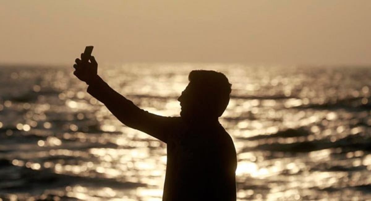 died while taking selfie india selfie deaths 2020