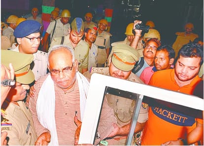 SP MLA Hariom Yadav and his son sent to jail in firozabad