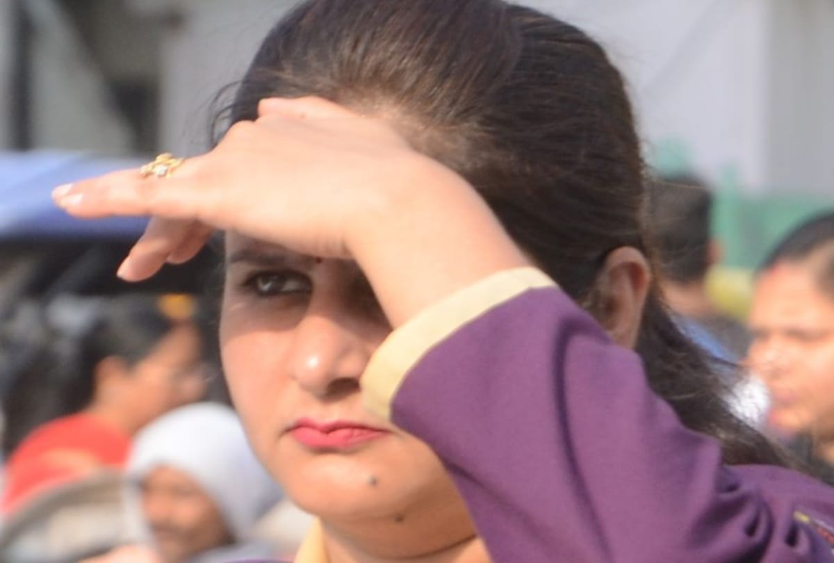 mercury reaches above 42 degree in lucknow