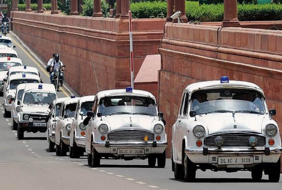 Union minister Nitin Gadkari says 15-year-old govt vehicles will be scrapped