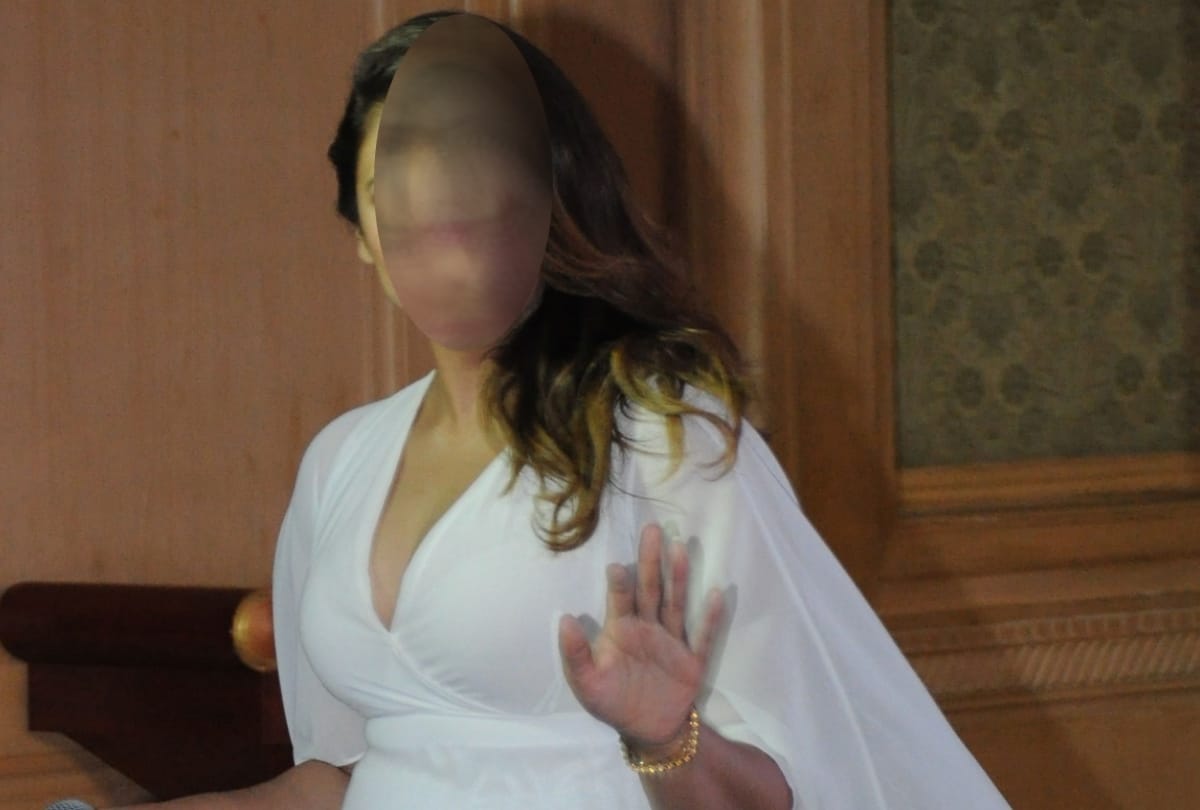 film actress huma qureshi in lucknow